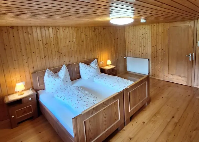 Apartment Zom Ruaba *